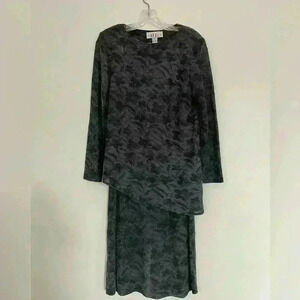 H L Design 2 Piece Set Skirt Top Black With Glitter Top & Skirt Set  Size 6